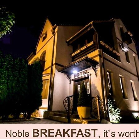 Noblesse Boutique Resort Сибиу Екстериор снимка